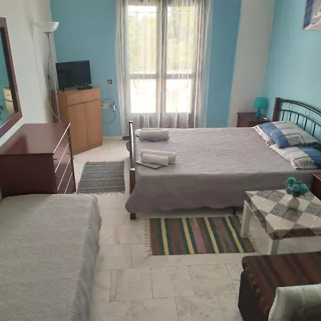 Thea Apartmens Polychrono