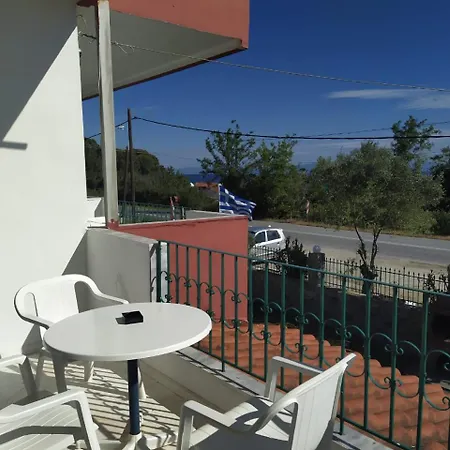 Thea Apartmens דירה